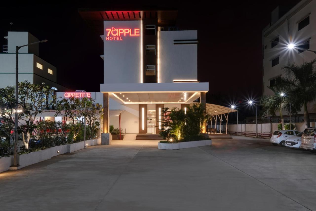 7 Apple Hotel, Vadodara Exterior foto